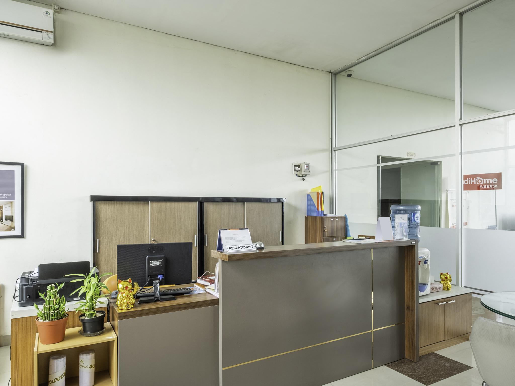 Cileunyi Vaccinated Staff - Oyo 1405 Easton Park Residence מראה חיצוני תמונה